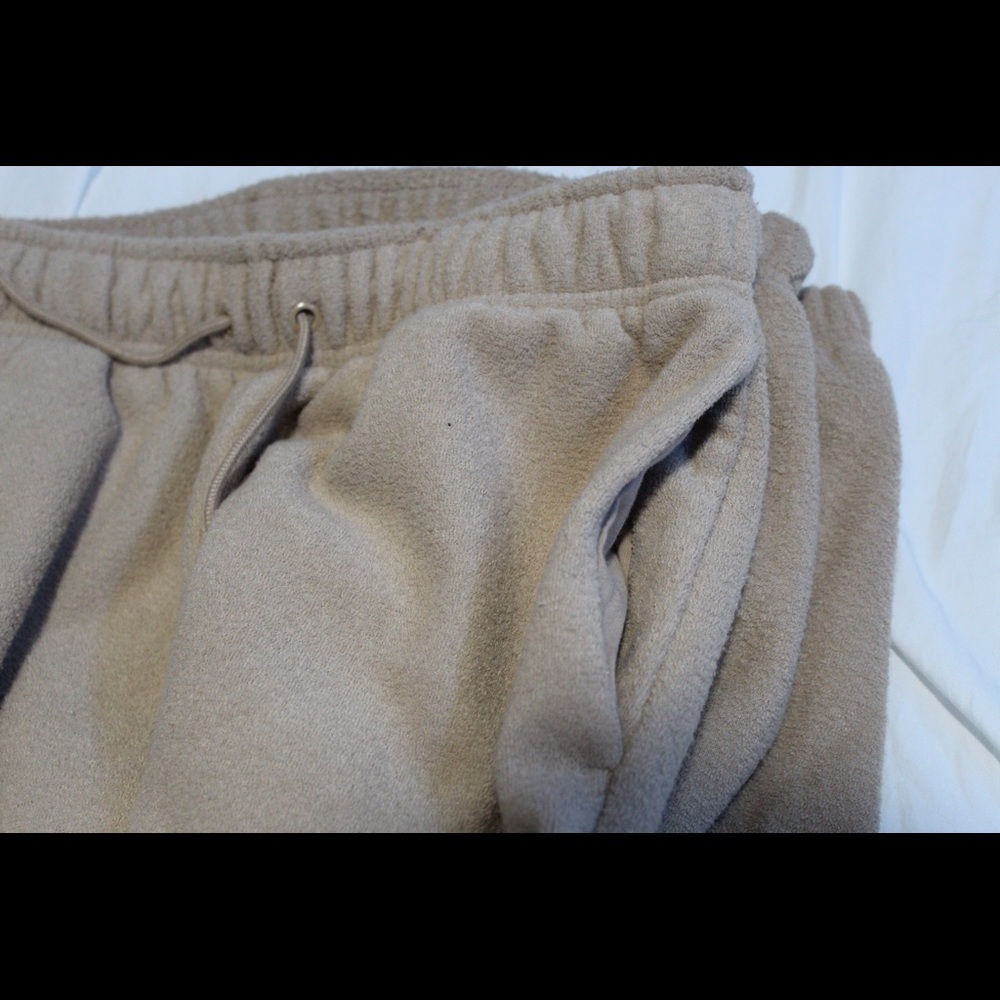 Cozy Sherpa NIke sweatpants - Picture 5 of 5
